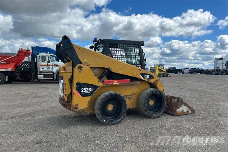 CAT 252B3 Φορτωτάκια