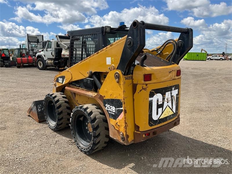 CAT 252B3 Φορτωτάκια