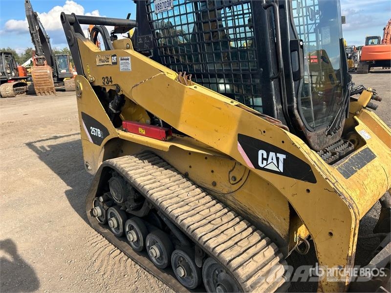 CAT 257B2 Compact Track Loader Skid steer mini utovarivači