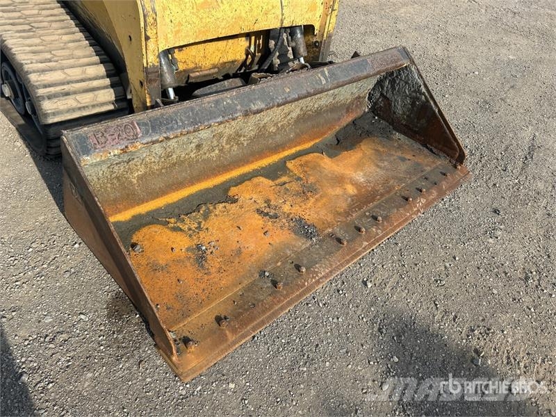 CAT 257B2 Compact Track Loader Skid steer mini utovarivači