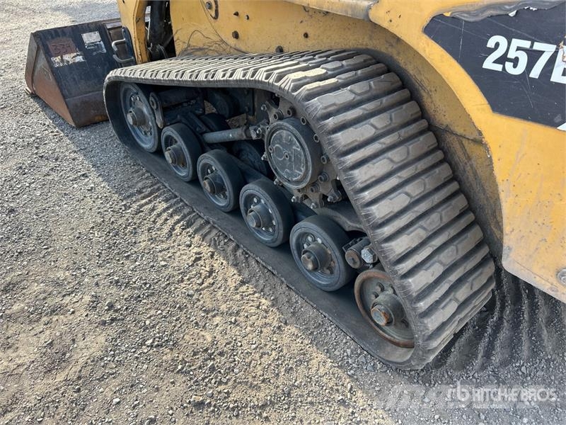 CAT 257B2 Compact Track Loader Skid steer mini utovarivači