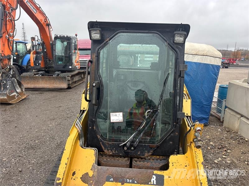 CAT 257B3 Two-Speed Compact Track Loader Lietoti riteņu kompaktiekrāvēji