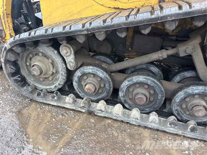 CAT 257B3 Two-Speed Compact Track Loader Lietoti riteņu kompaktiekrāvēji