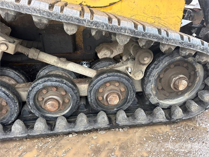 CAT 257B3 Two-Speed Compact Track Loader Lietoti riteņu kompaktiekrāvēji