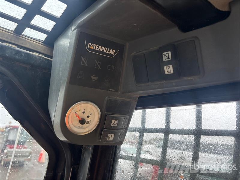 CAT 257B3 Two-Speed Compact Track Loader Lietoti riteņu kompaktiekrāvēji