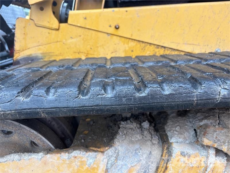 CAT 259 D3 Two-Speed Compact Track Loader لوادر انزلاقية التوجيه