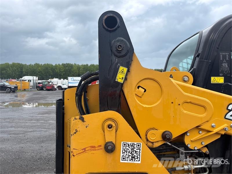 CAT 259 D3 Two-Speed Compact Track Loader لوادر انزلاقية التوجيه