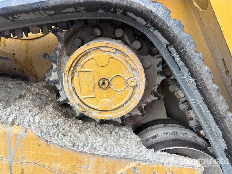 CAT 259 D3 Two-Speed Compact Track Loader لوادر انزلاقية التوجيه