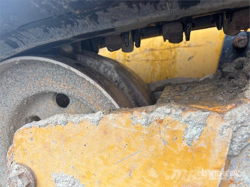 CAT 259 D3 Two-Speed Compact Track Loader لوادر انزلاقية التوجيه