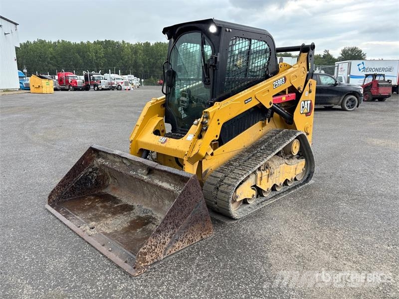 CAT 259 D3 Two-Speed Compact Track Loader لوادر انزلاقية التوجيه