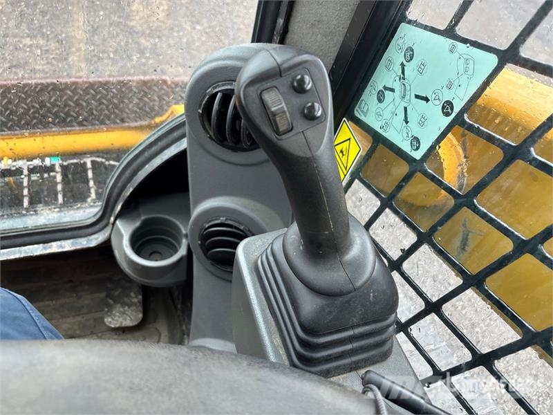 CAT 259 D3 Two-Speed Compact Track Loader لوادر انزلاقية التوجيه