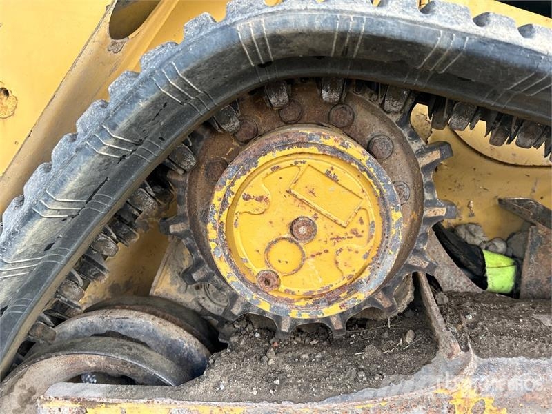 CAT 259D Skid steer mini nakladalci