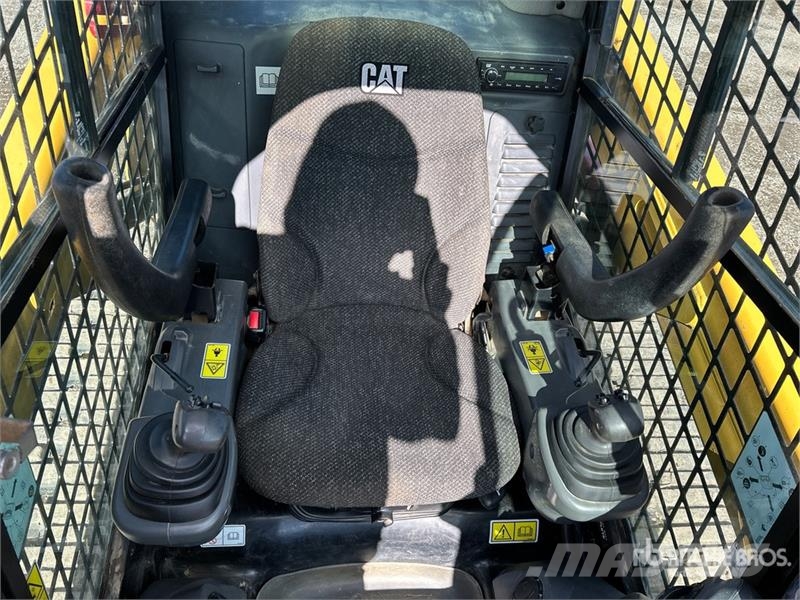 CAT 259D Skid steer mini nakladalci