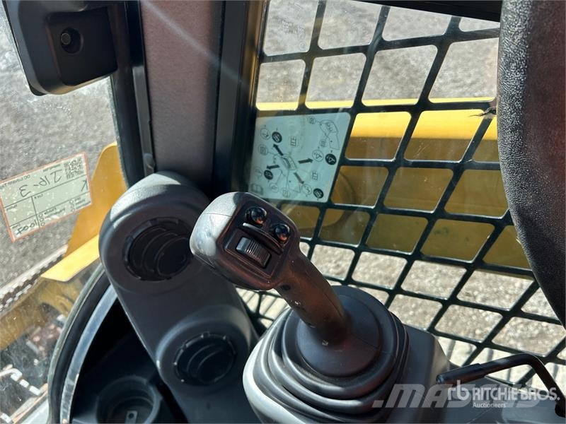 CAT 259D Skid steer mini nakladalci
