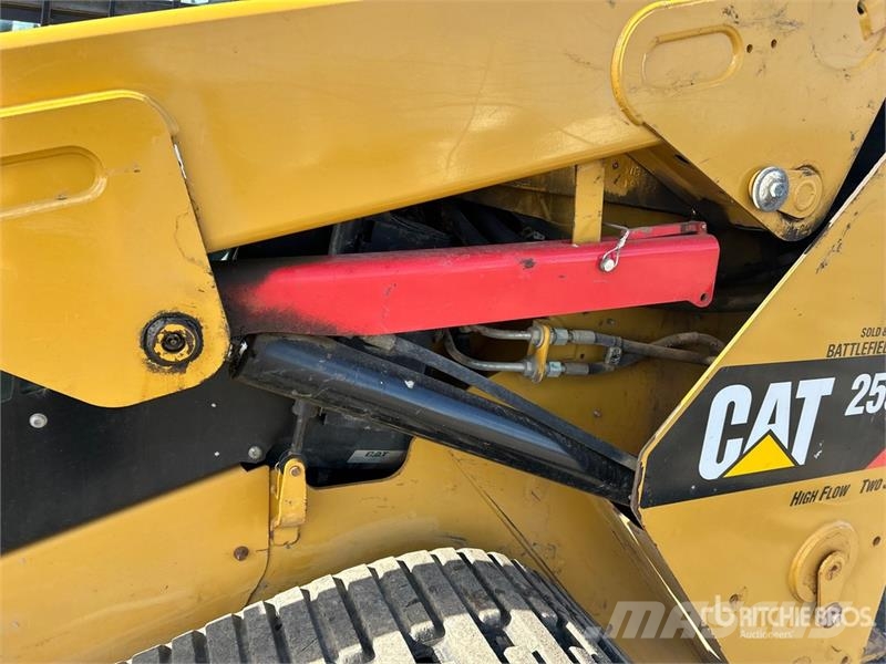 CAT 259D Skid steer mini nakladalci