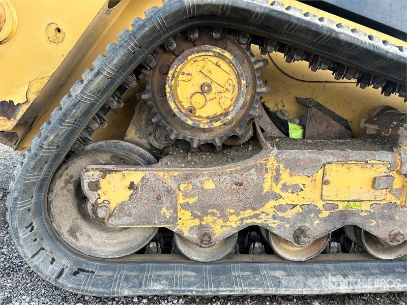 CAT 259D Skid steer mini nakladalci