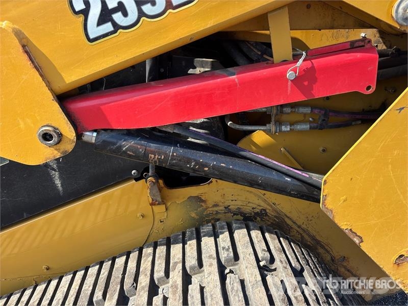 CAT 259D3 Two-Speed High Flow Compact Track Loader Skid steer loderler