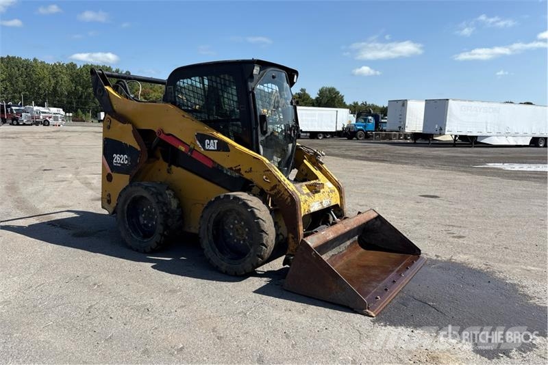CAT 262C2 滑移轉向裝載機
