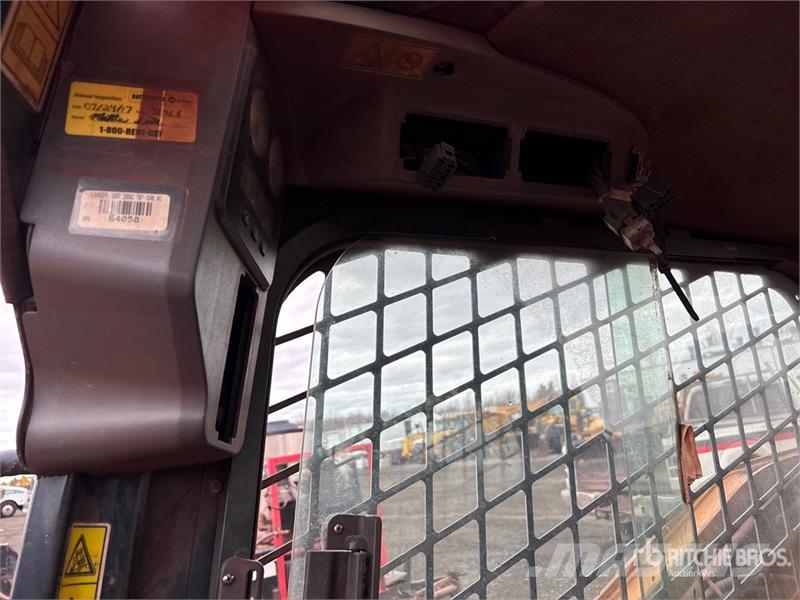 CAT 289C لوادر انزلاقية التوجيه