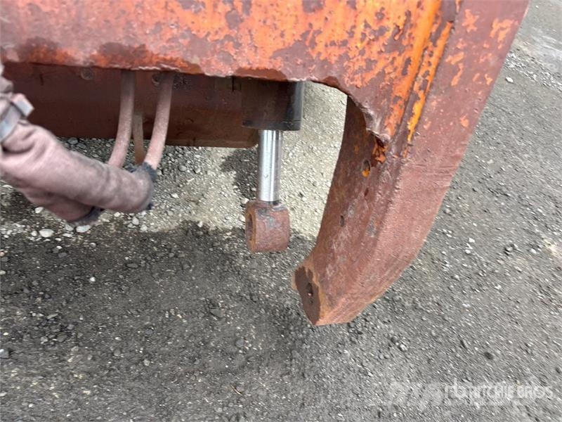 CAT 289C لوادر انزلاقية التوجيه