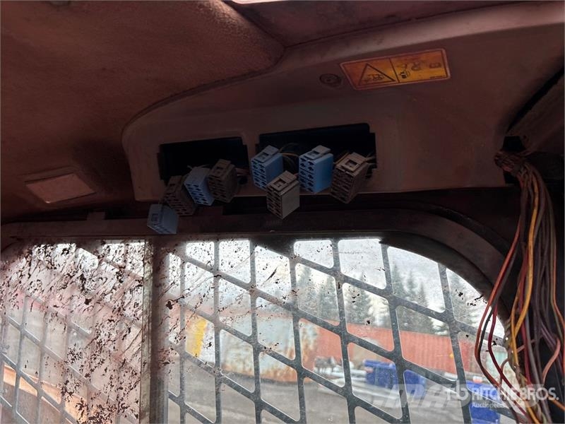 CAT 289C لوادر انزلاقية التوجيه