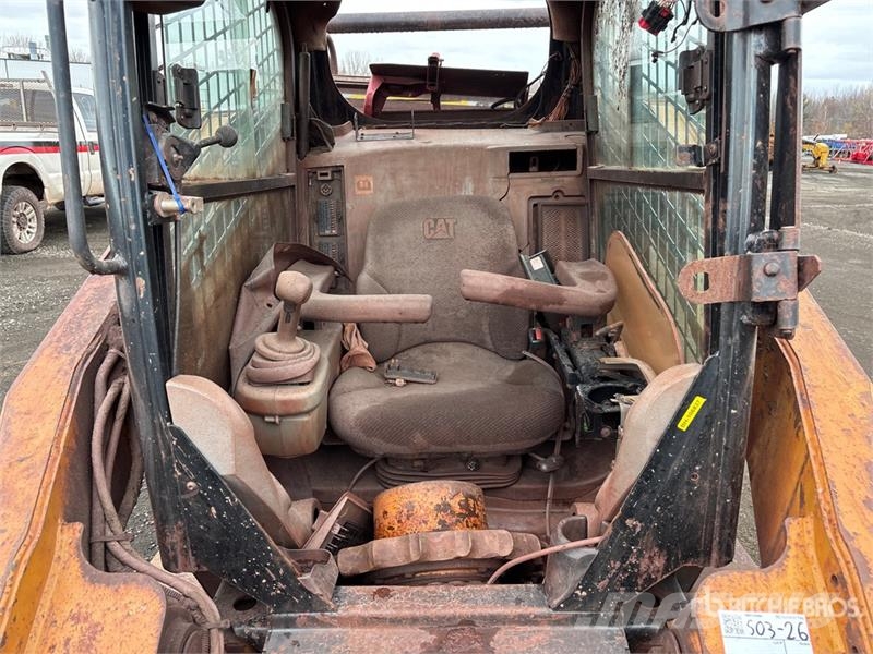 CAT 289C لوادر انزلاقية التوجيه