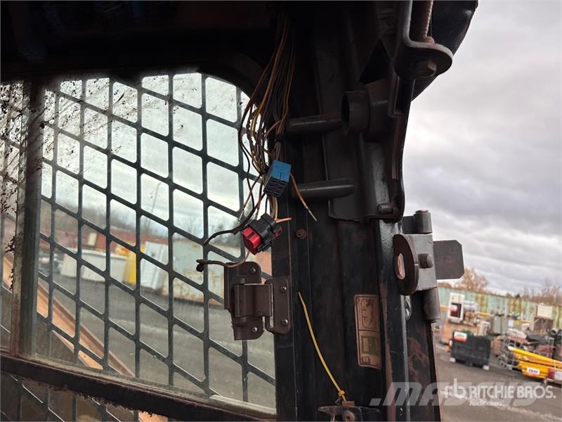 CAT 289C لوادر انزلاقية التوجيه