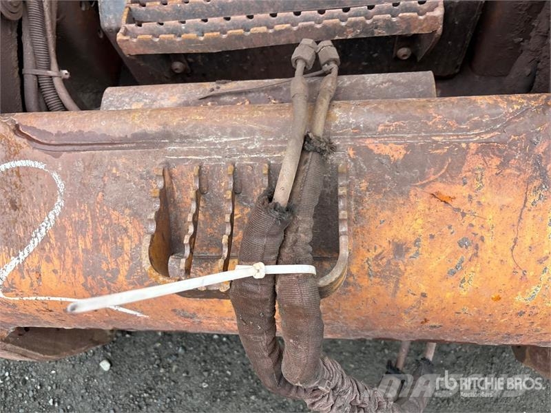 CAT 289C لوادر انزلاقية التوجيه