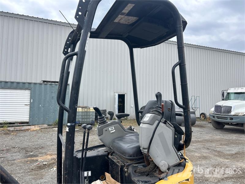 CAT 301.7D CR Mini Excavator Mini ekskavatori < 7 t