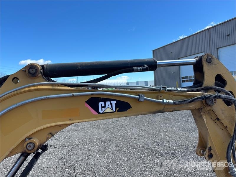 CAT 302.7D CR Mini Excavator Mini excavators < 7t
