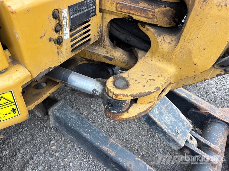 CAT 304E2 CR Mini bageri <7t