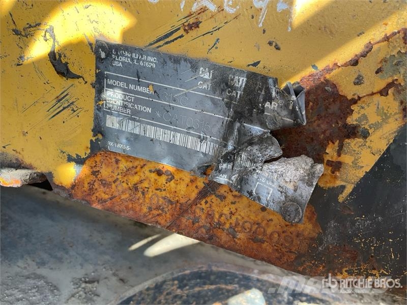 CAT 315 CL Tracked Excavator Kāpurķēžu ekskavatori