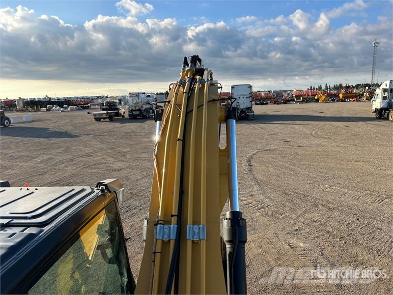 CAT 320 Tracked Excavator Raupenbagger