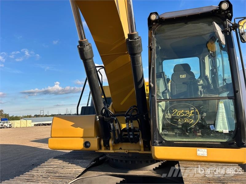 CAT 320 Tracked Excavator Raupenbagger