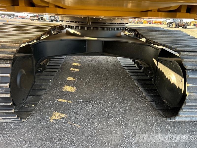 CAT 320 Tracked Excavator Raupenbagger