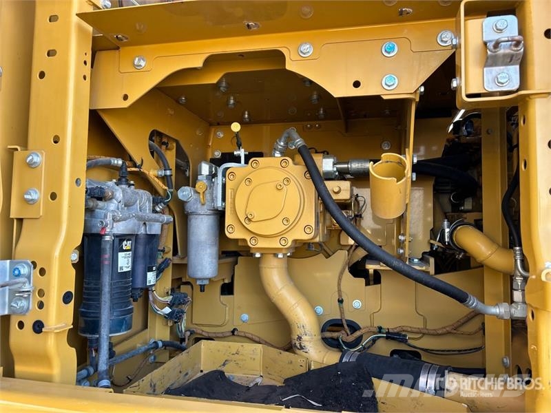 CAT 320 Tracked Excavator Raupenbagger