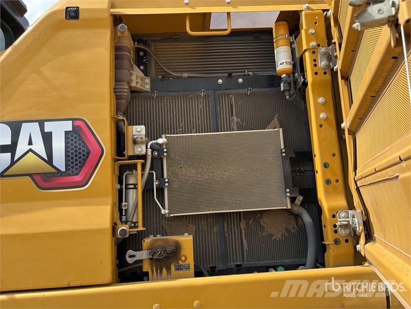 CAT 320 Tracked Excavator 履帶式 挖土機/掘鑿機/挖掘機