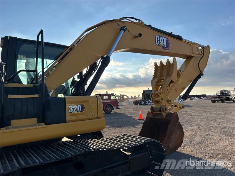 CAT 320 Tracked Excavator Raupenbagger