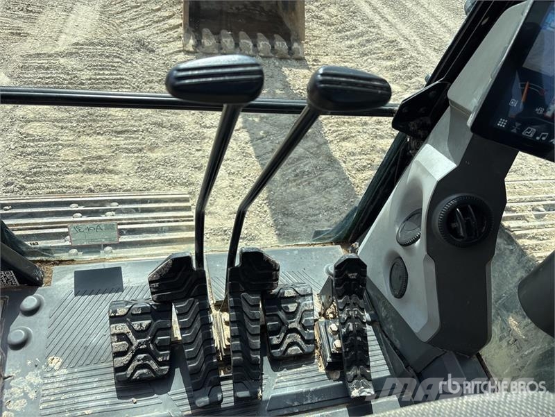 CAT 320 Tracked Excavator 履帶式 挖土機/掘鑿機/挖掘機