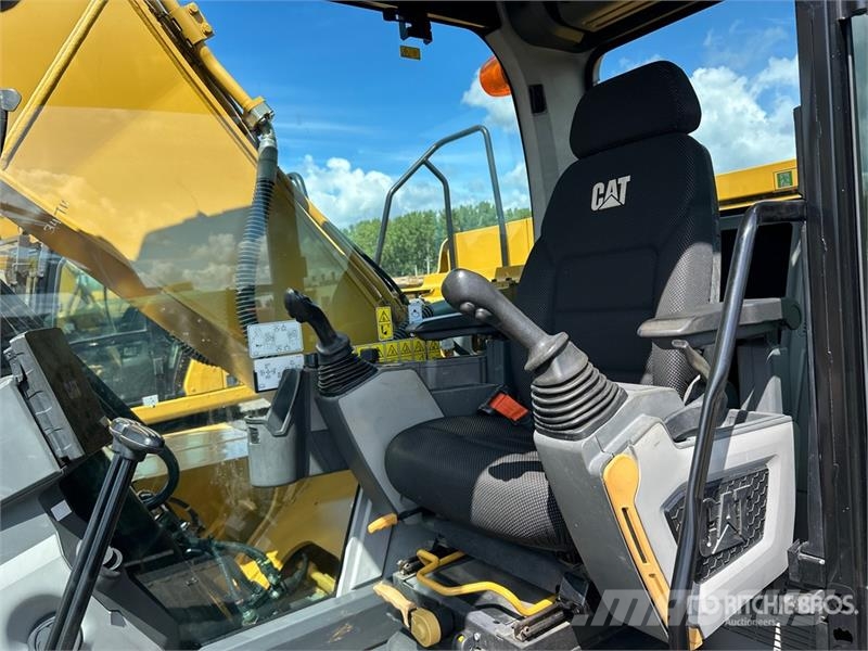 CAT 320 Tracked Excavator Crawler excavators