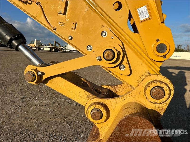 CAT 320 Tracked Excavator Raupenbagger