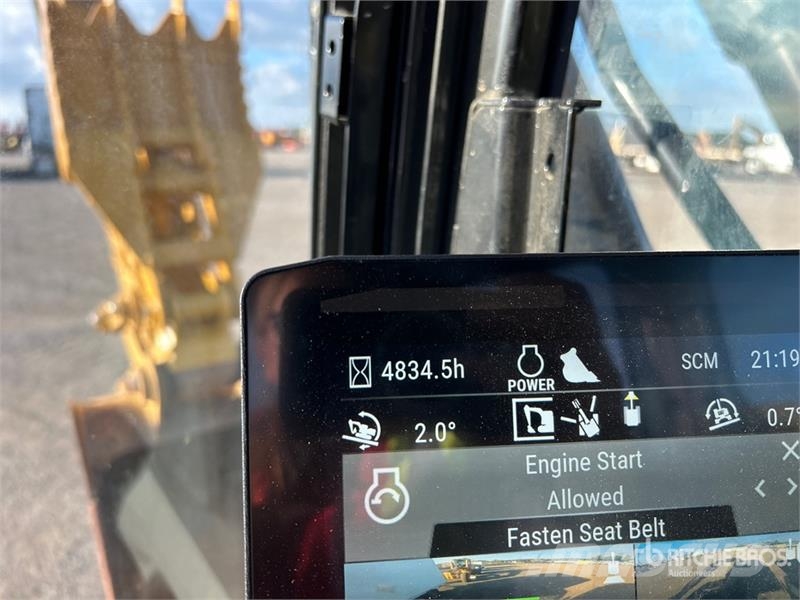 CAT 320 Tracked Excavator Raupenbagger