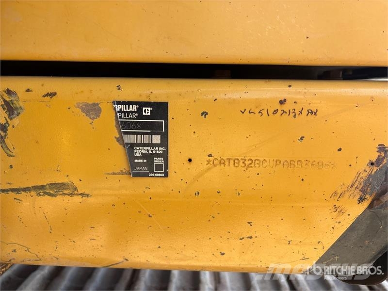 CAT 320C L Tracked Excavator Bandgrävare