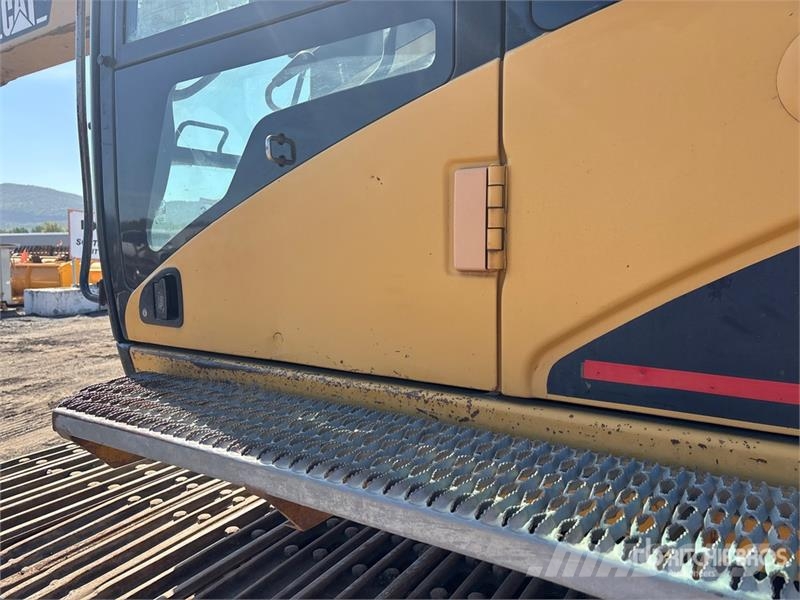 CAT 320C L Tracked Excavator Bandgrävare