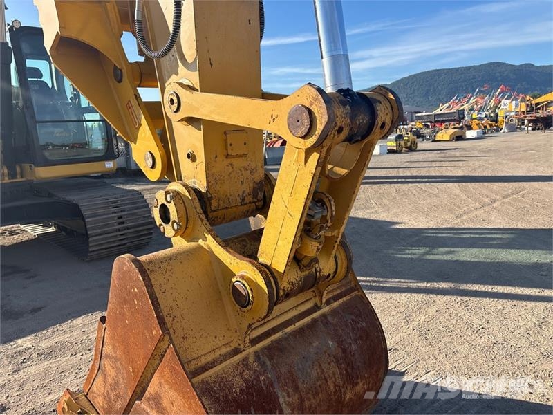 CAT 320GC Tracked Excavator Raupenbagger
