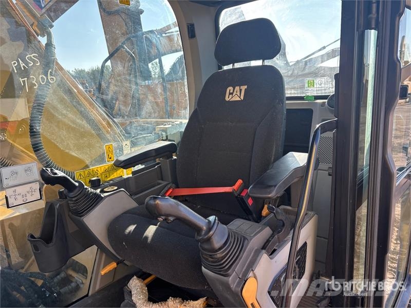 CAT 320GC Tracked Excavator Raupenbagger