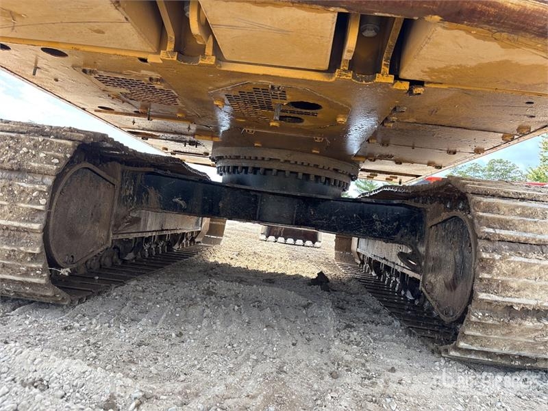 CAT 323 Tracked Excavator Bageri guseničari