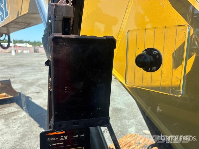 CAT 323 Tracked Excavator Bageri guseničari