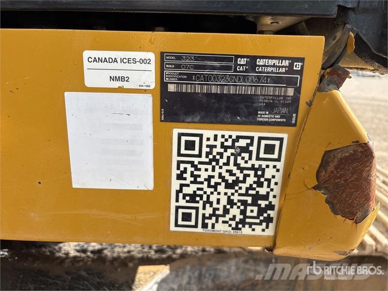 CAT 323 Tracked Excavator Bageri guseničari
