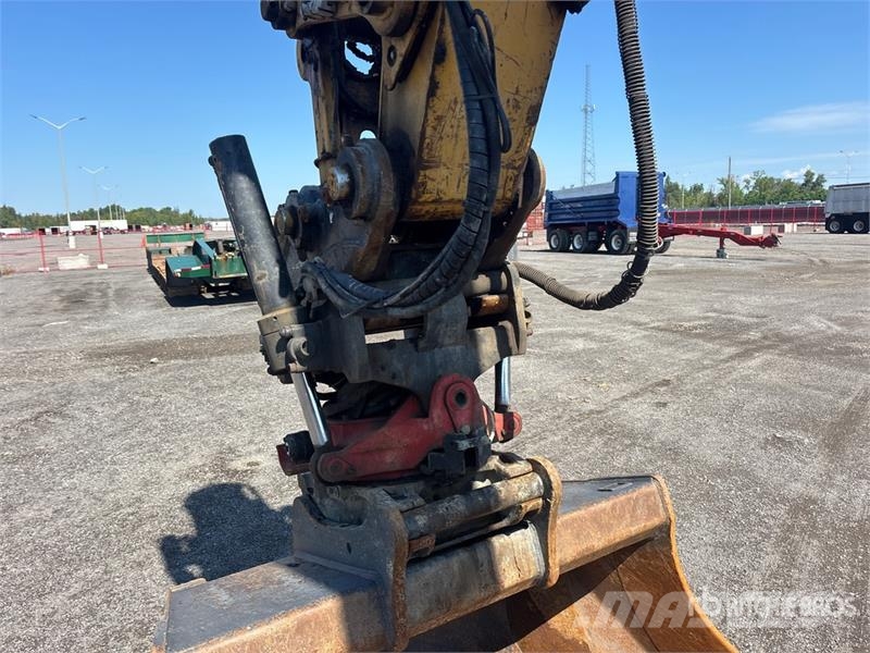 CAT 323 Tracked Excavator Bageri guseničari